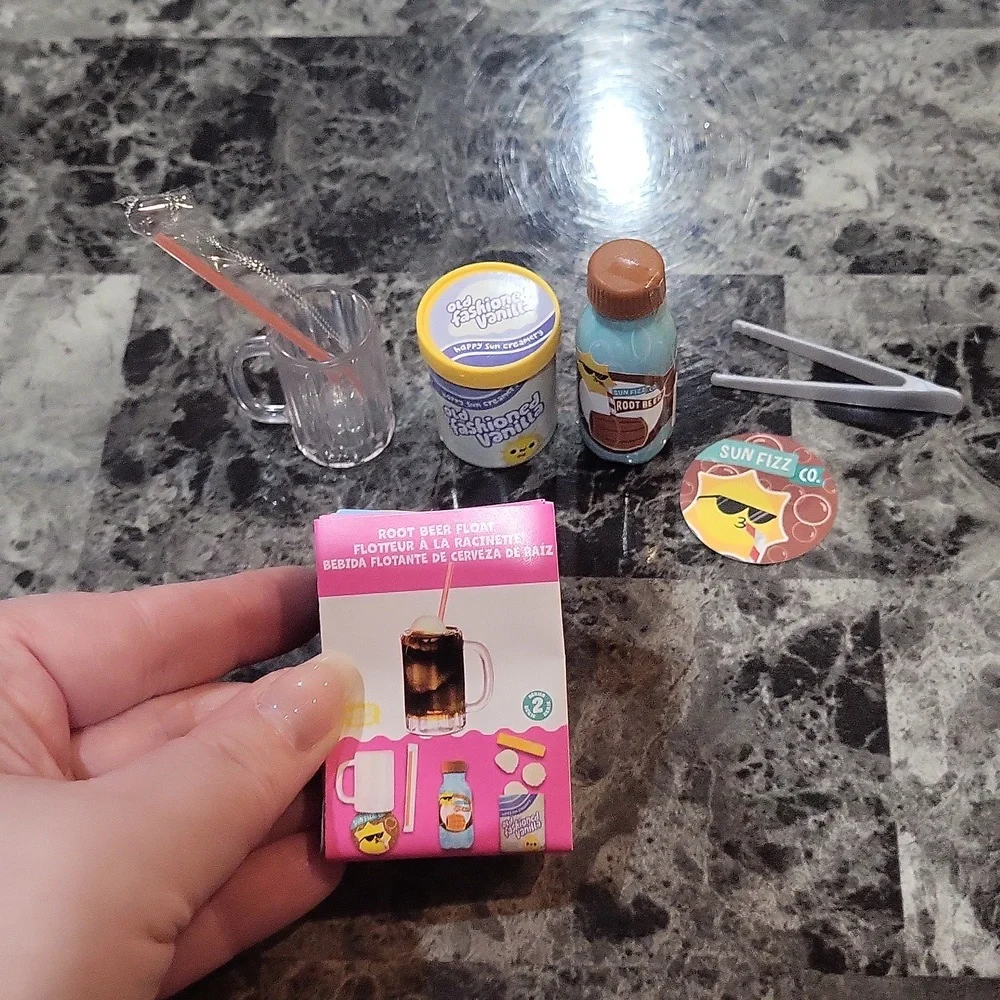 Miniverse Make It Mini Root Beer Float